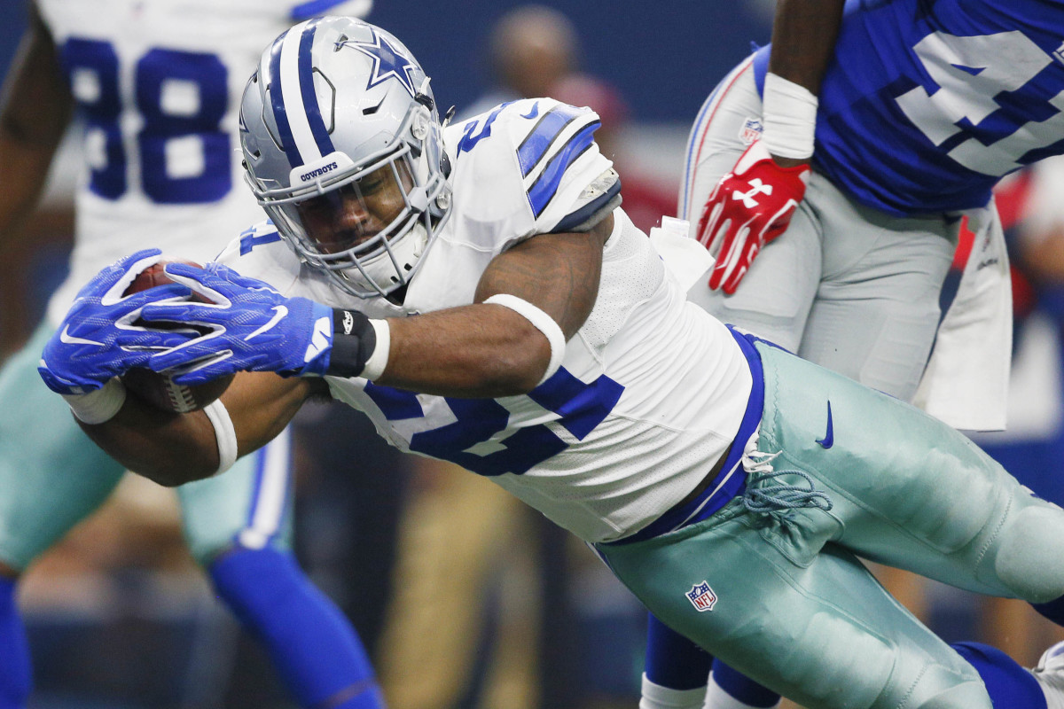 Ezekiel Elliott scores a touchdown during his rookie season with the Dallas Cowboys in 2016.