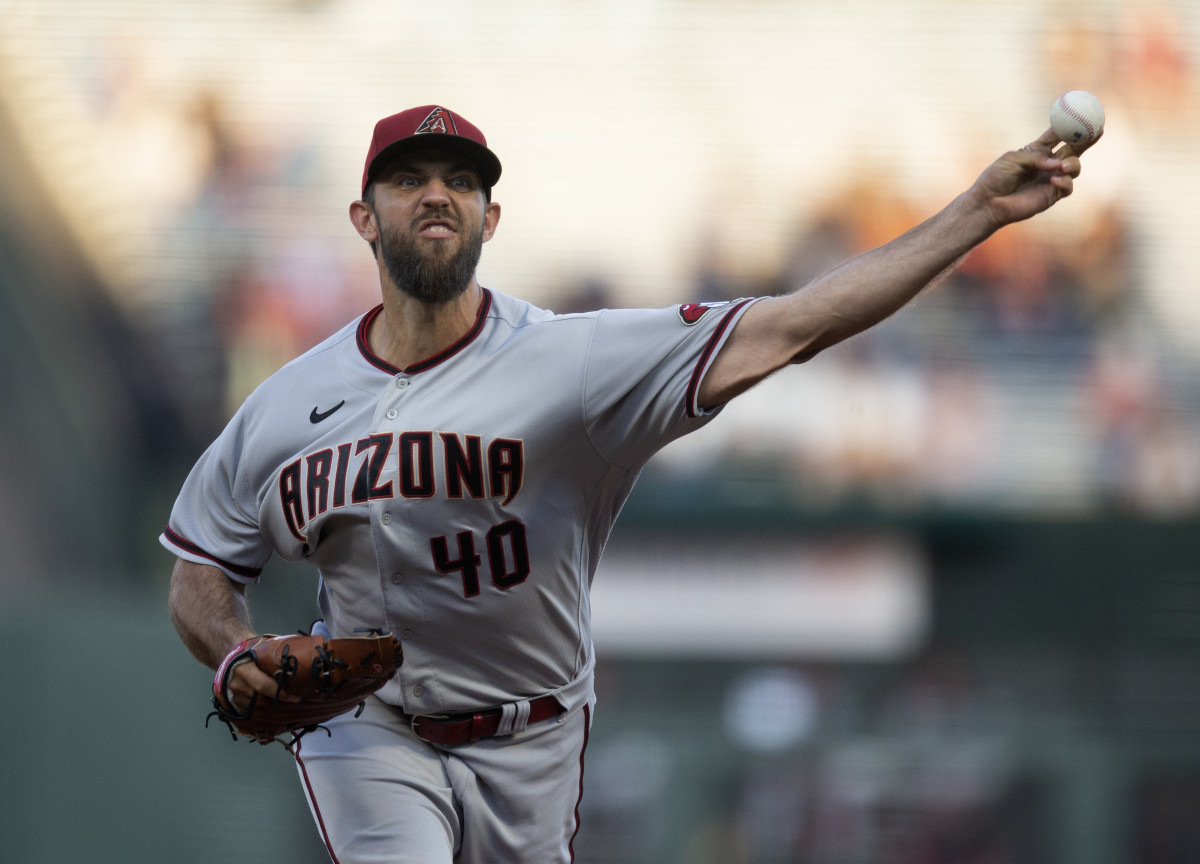 Arizona Diamondbacks pitcher Madison Bumgarner throws a pitch against the SF Giants during a game at Oracle Park. (2022)