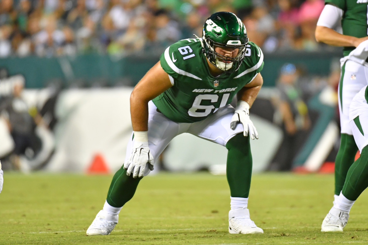 Jets' tackle Max Mitchell started the 2022 season opener