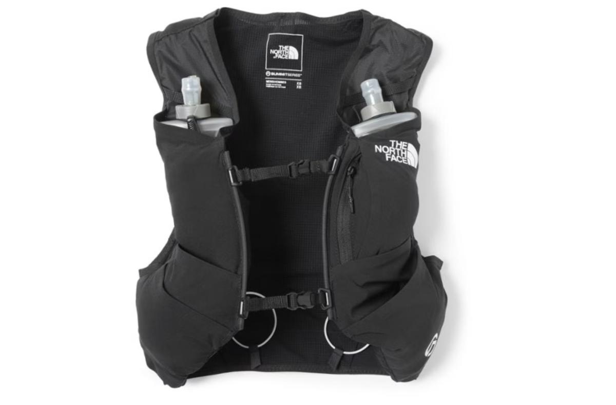 The 8 Best Hydration Vests for Running in 2023 - Sports Illustrated