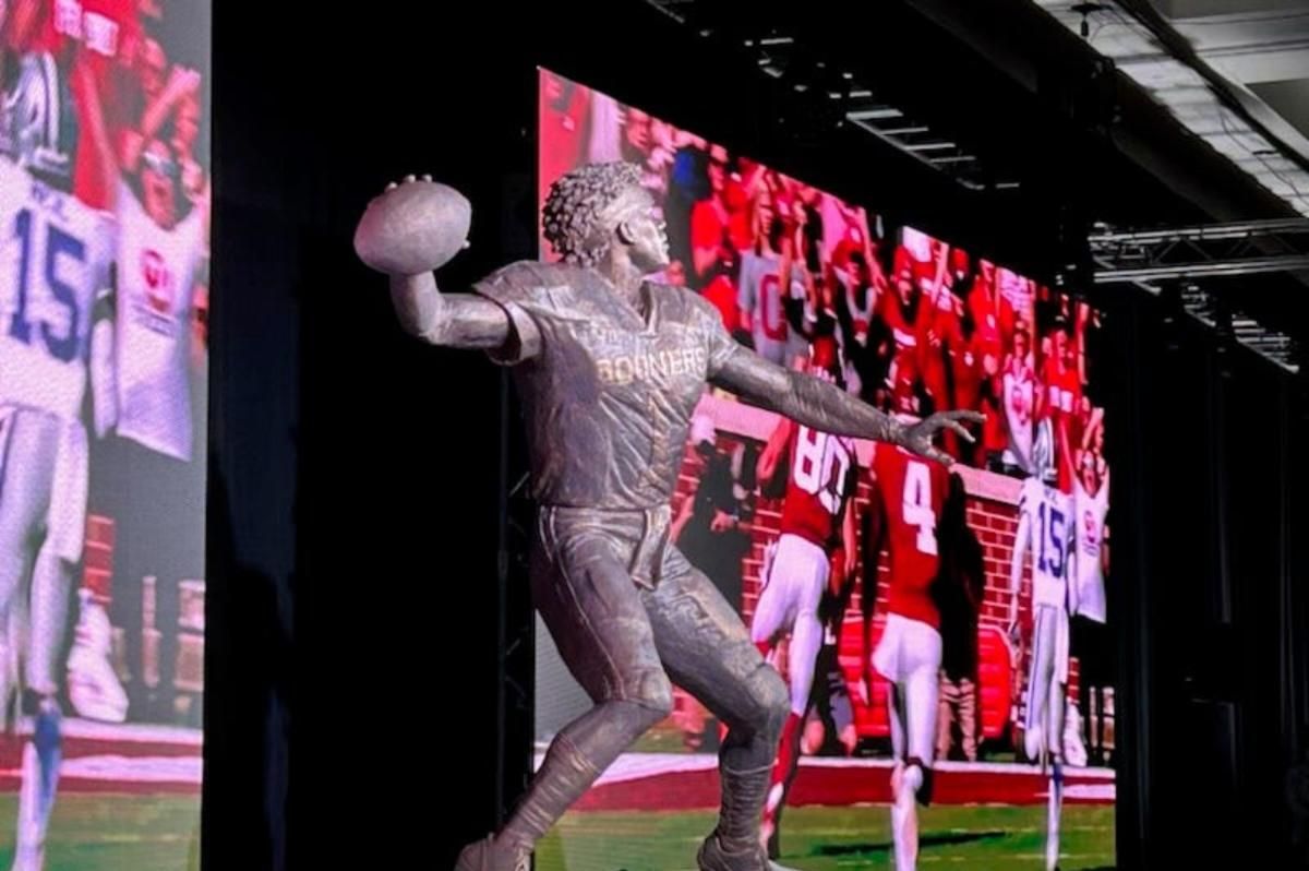 Kyler Murray Statue