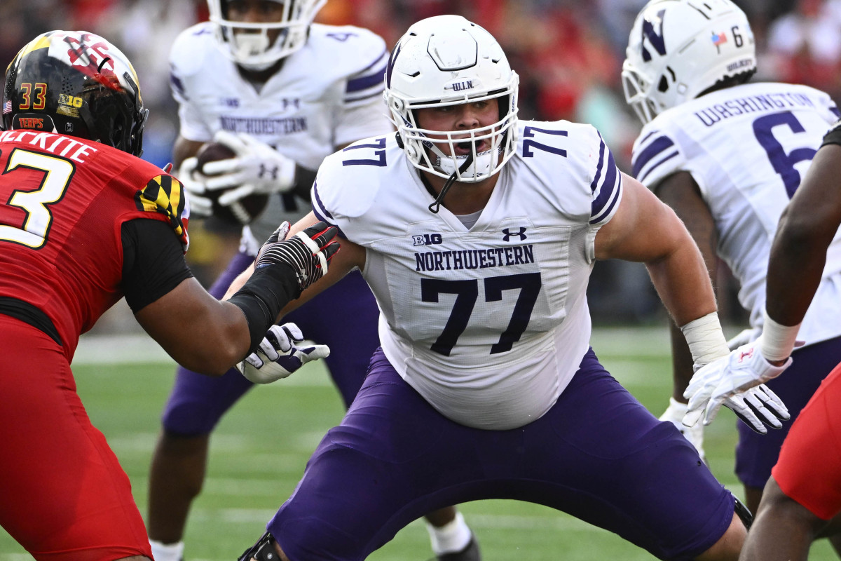 Northwestern offensive tackle Peter Skoronski