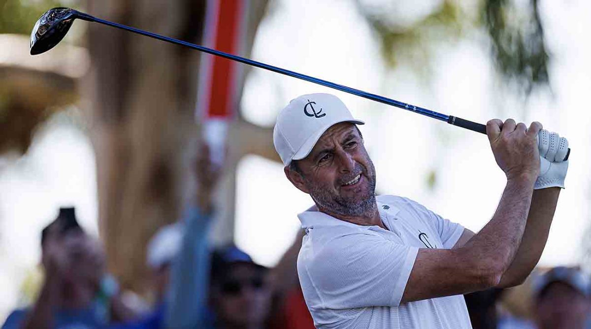 Richard Bland watches a drive at the 2023 LIV Golf Adelaide event.