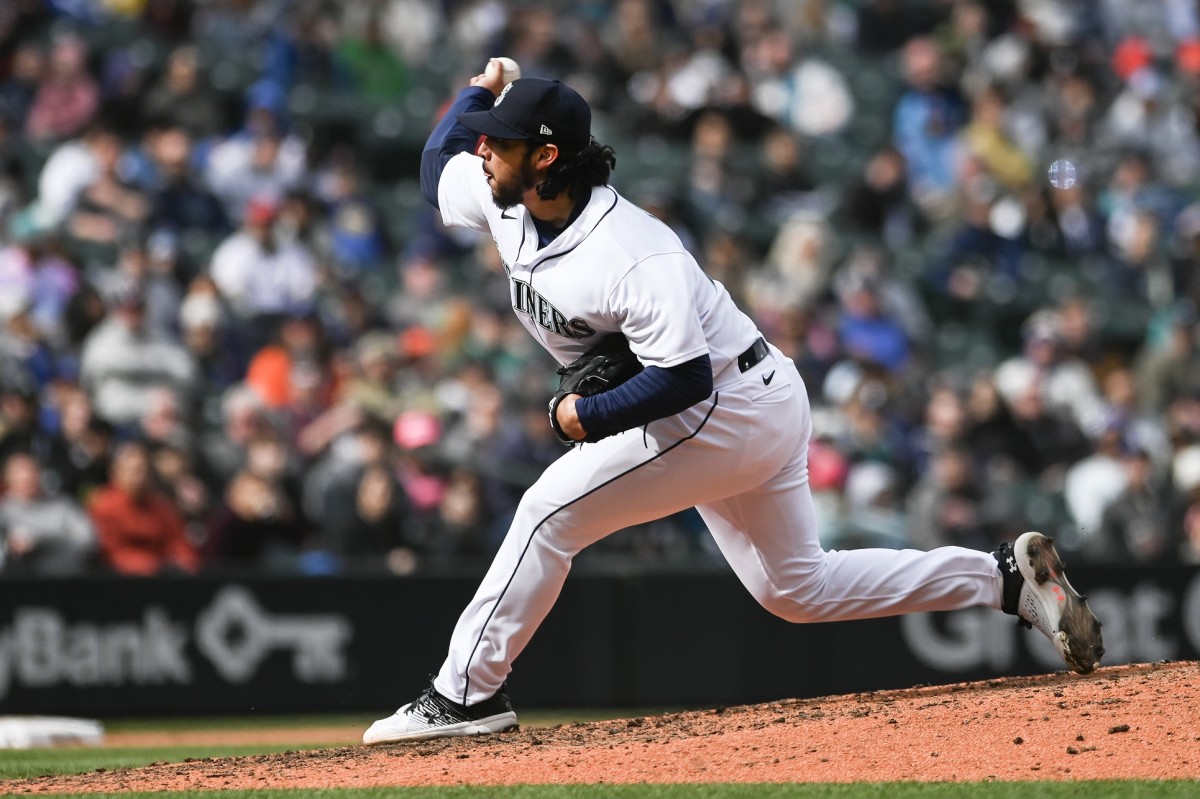 Seattle Mariners Injury Updates on Robbie Ray and Andres Munoz Fastball