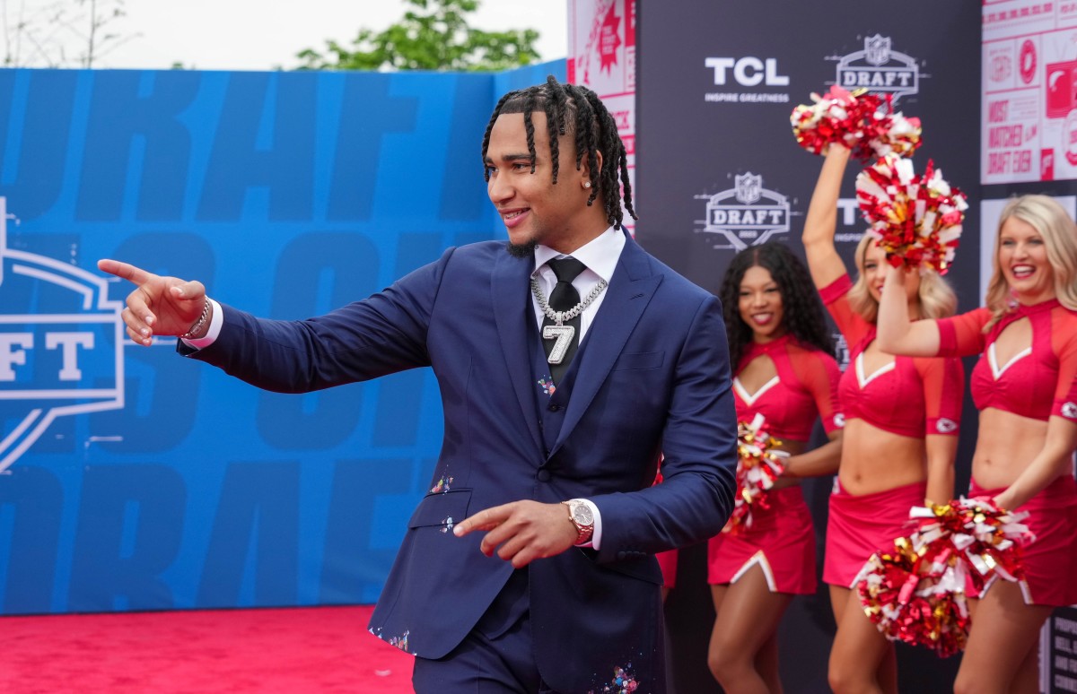 Photo Gallery NFL Draft Picks Walkin' the Walk on Red Carpet in Kansas