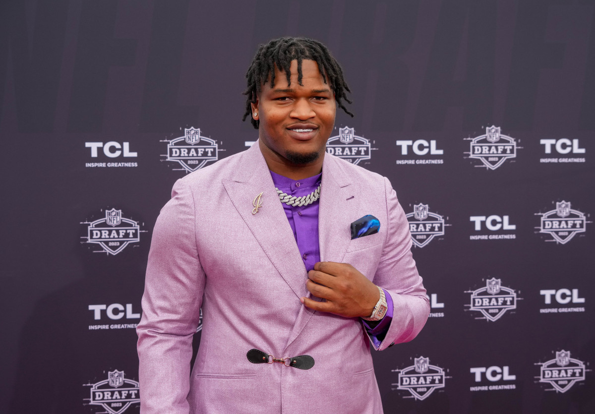Georgia defensive lineman Jalen Carter poses for a photo on the NFL Draft Red Carpet before the first round of the 2023 NFL Draft at Union Station. Mandatory Credit: Kirby Lee-USA TODAY Sports