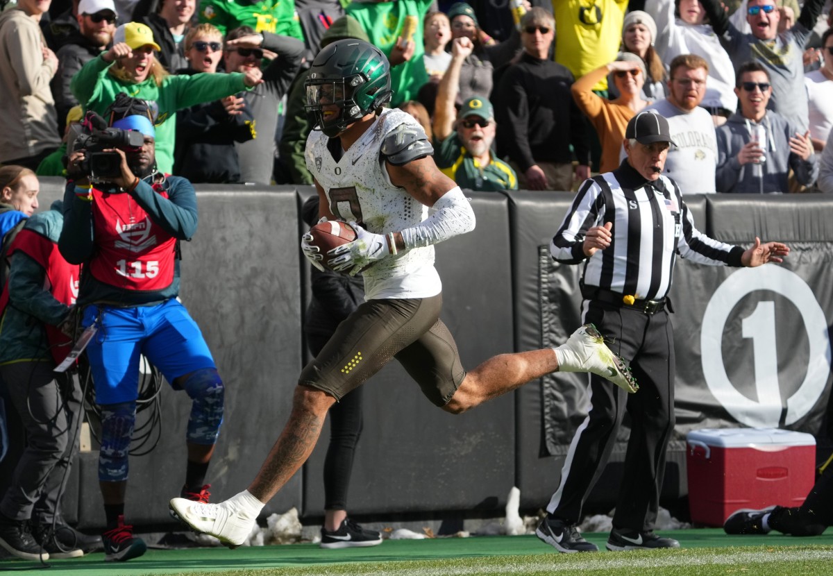Oregon CB Christian Gonzalez was selected the Patriots in the first round of the NFL draft.