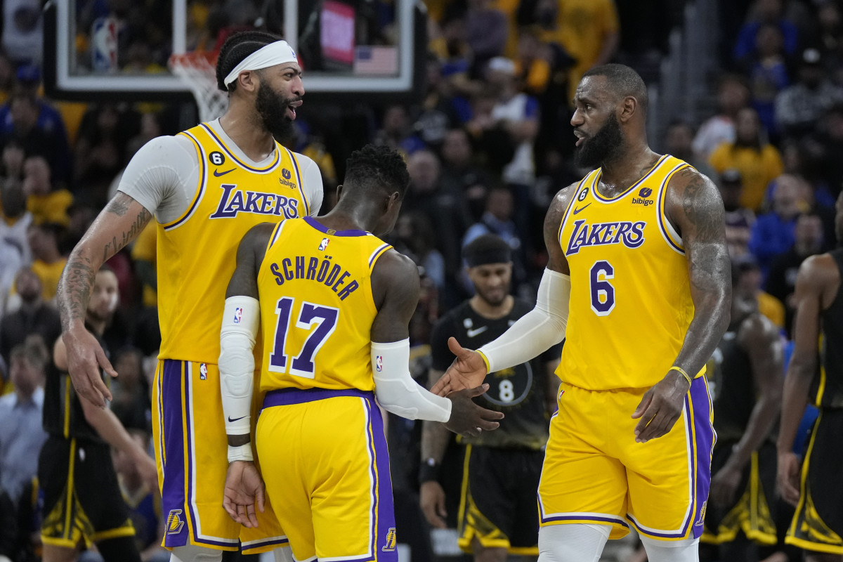 LeBron congratulates Anthony Davis after a big play.