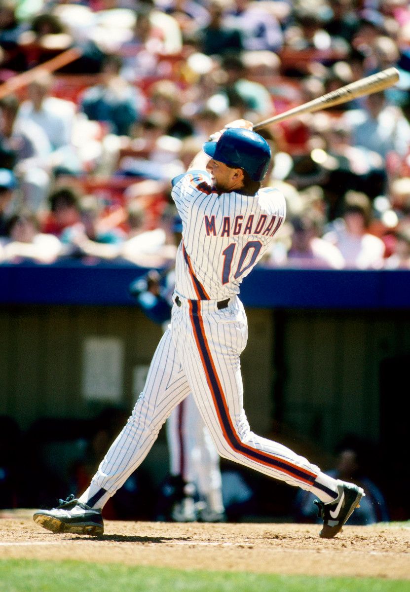 New York Mets first baseman Dave Magadan (10) in action at Shea Stadium during the 1991 season.