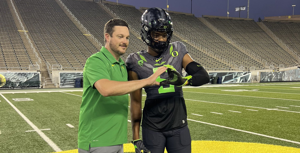 Oregon Recruiting Williams Nwaneri, Nation's No. 1 DL in 2024, Places