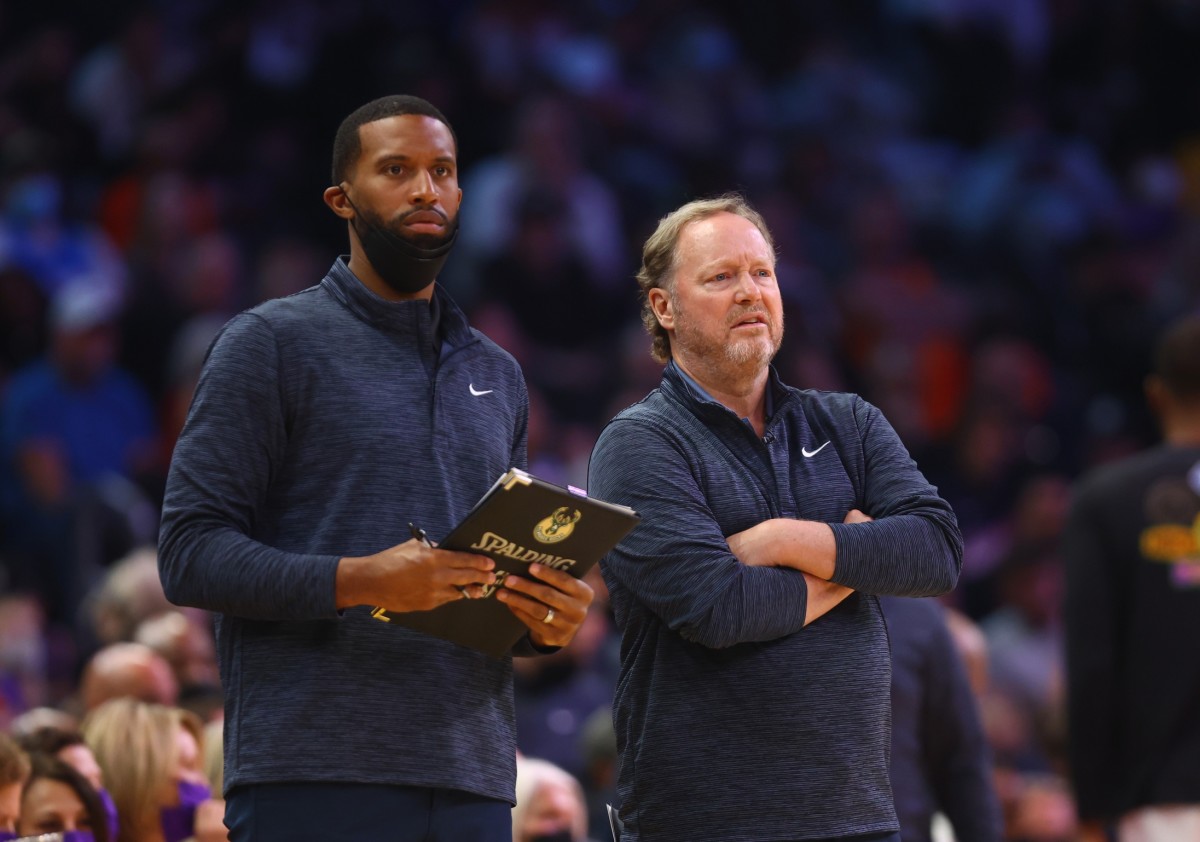 Milwaukee Bucks head coach Mike Budenholzer (right) and assistant coach Charles Lee against the Phoenix Suns