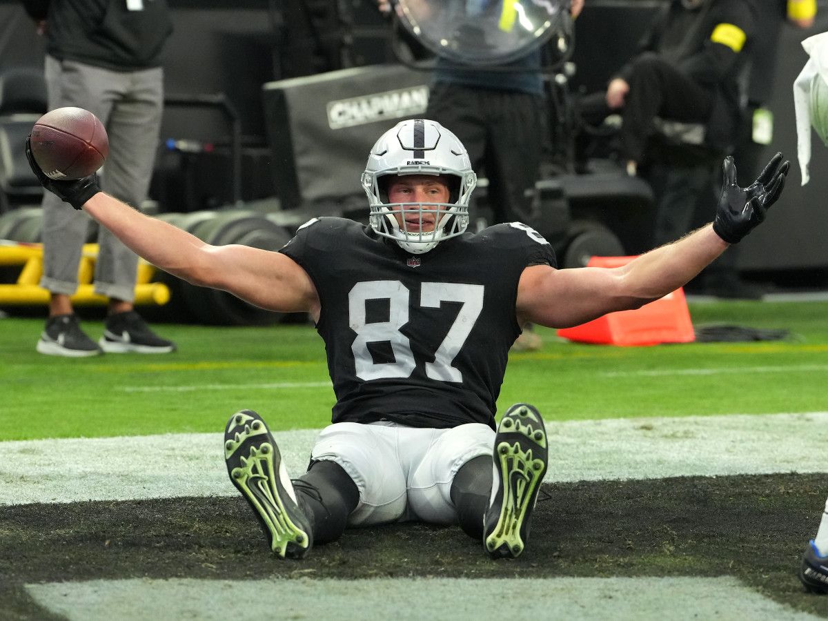 Foster Moreau (87) celebrates after scoring a touchdown against the Indianapolis Colts