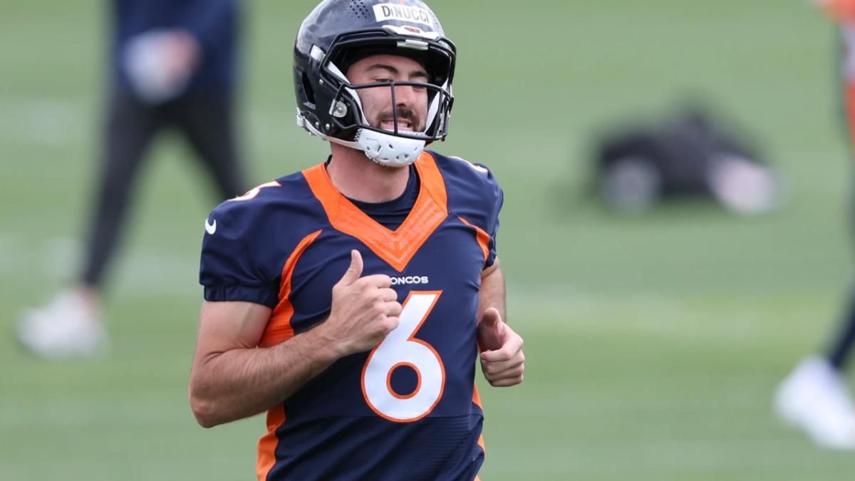 Ben DiNucci trying out for the Denver Broncos.