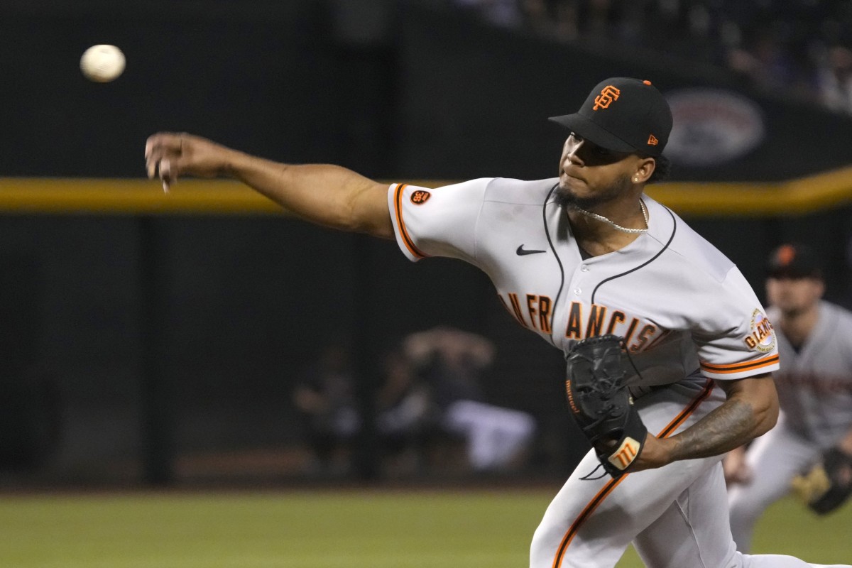 SF Giants relief pitcher Camilo Doval throws to close out a ninth inning in Arizona (2023).