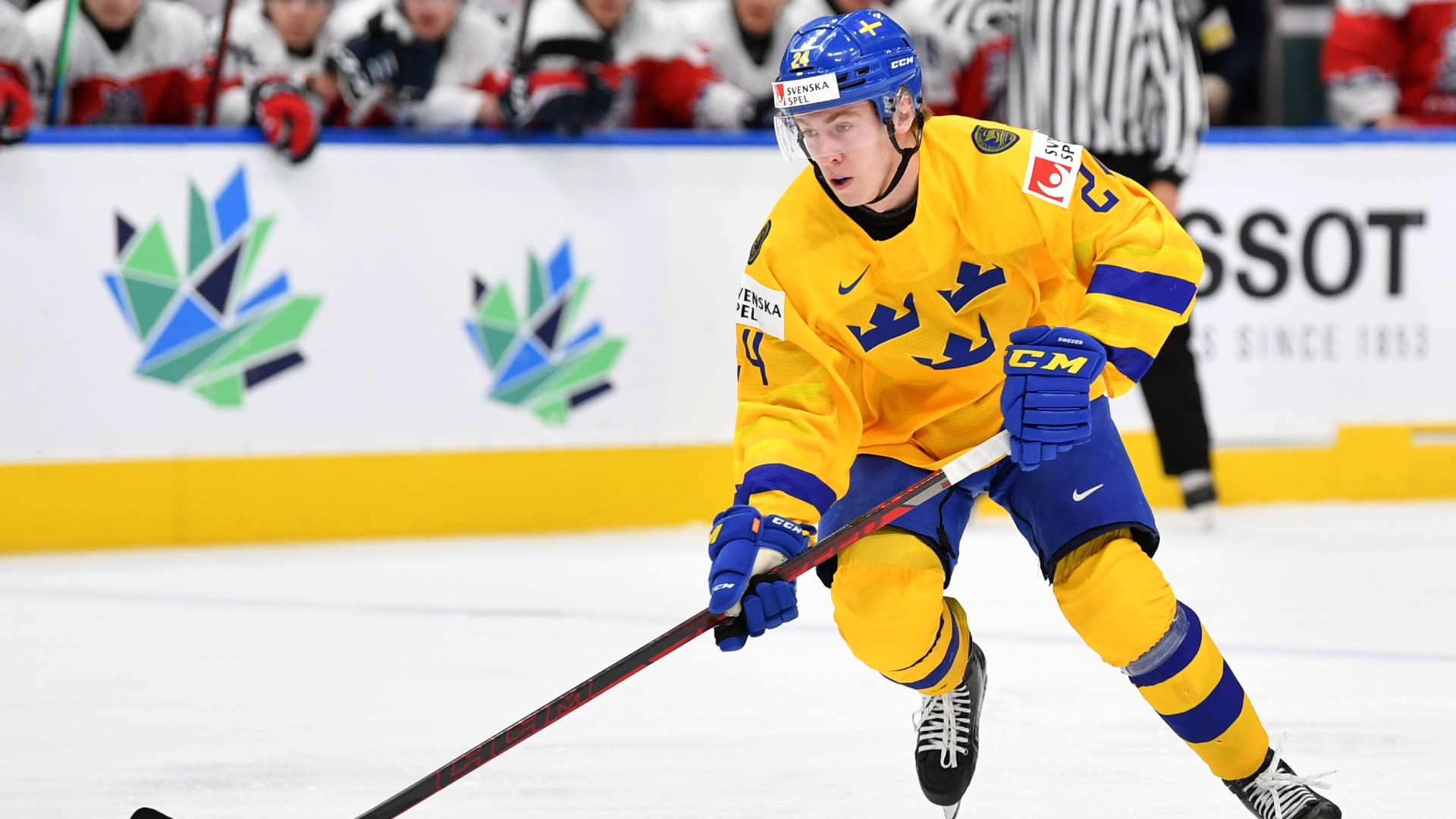 Skatieties Zviedrija pret Latviju: tiešraide 2024 IIHF World Juniors, kanāls — kā skatīties un straumēt augstākās līgas un koledžu sporta spēles
