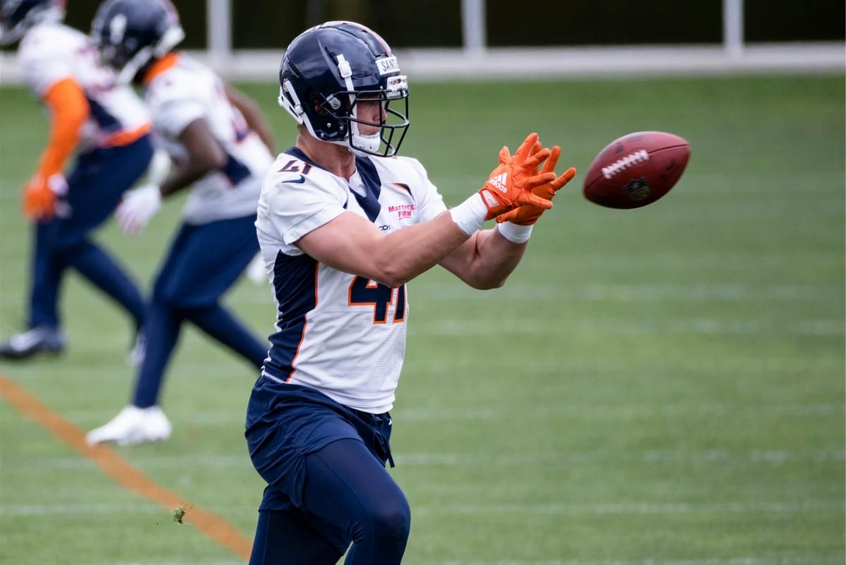 Denver Broncos rookie linebacker Drew Sanders