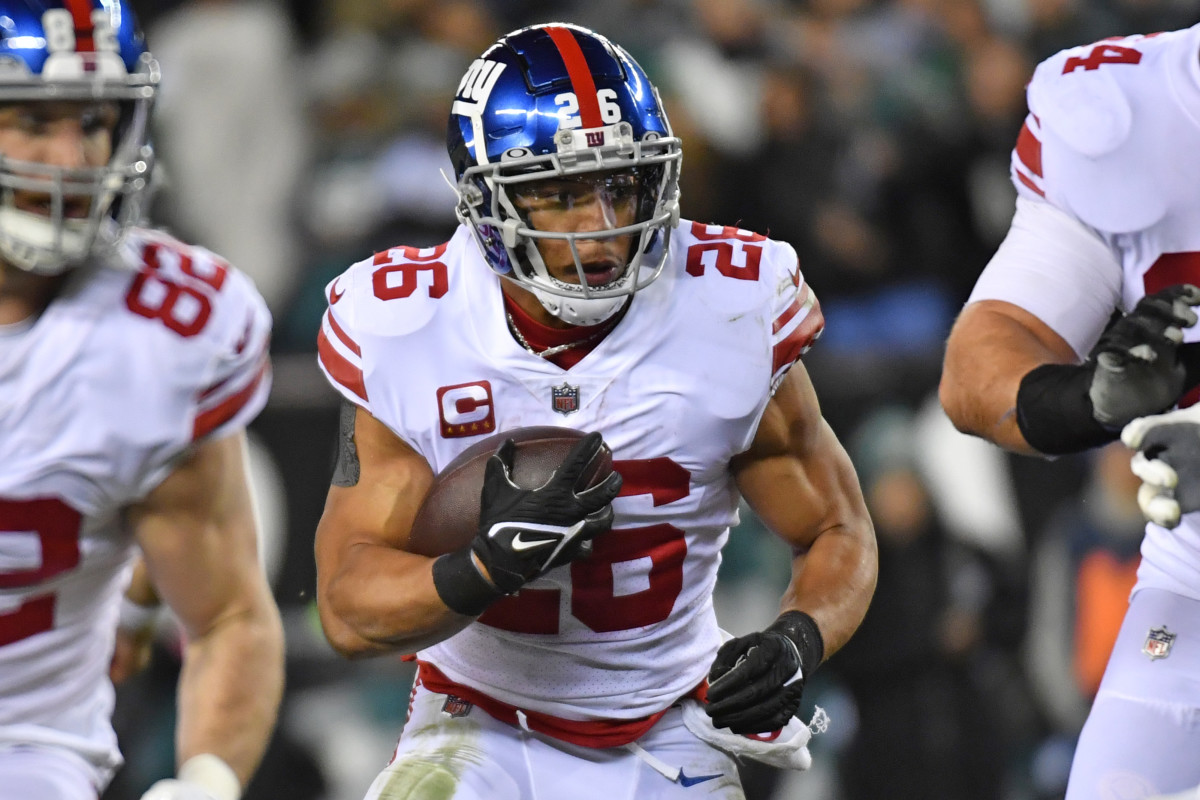 Giants running back Saquon Barkley signed a one-year deal with the team to avoid a holdout.
