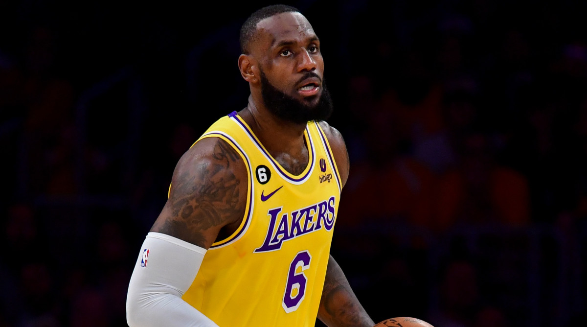 Lakers forward LeBron James dribbles during Game 4 against Nuggets