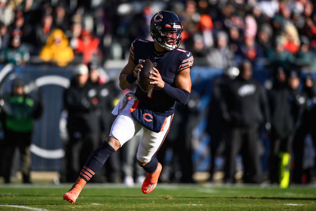 Where Justin Fields ranks on Chris Simms top40 QB list Sports Illustrated Chicago Bears News