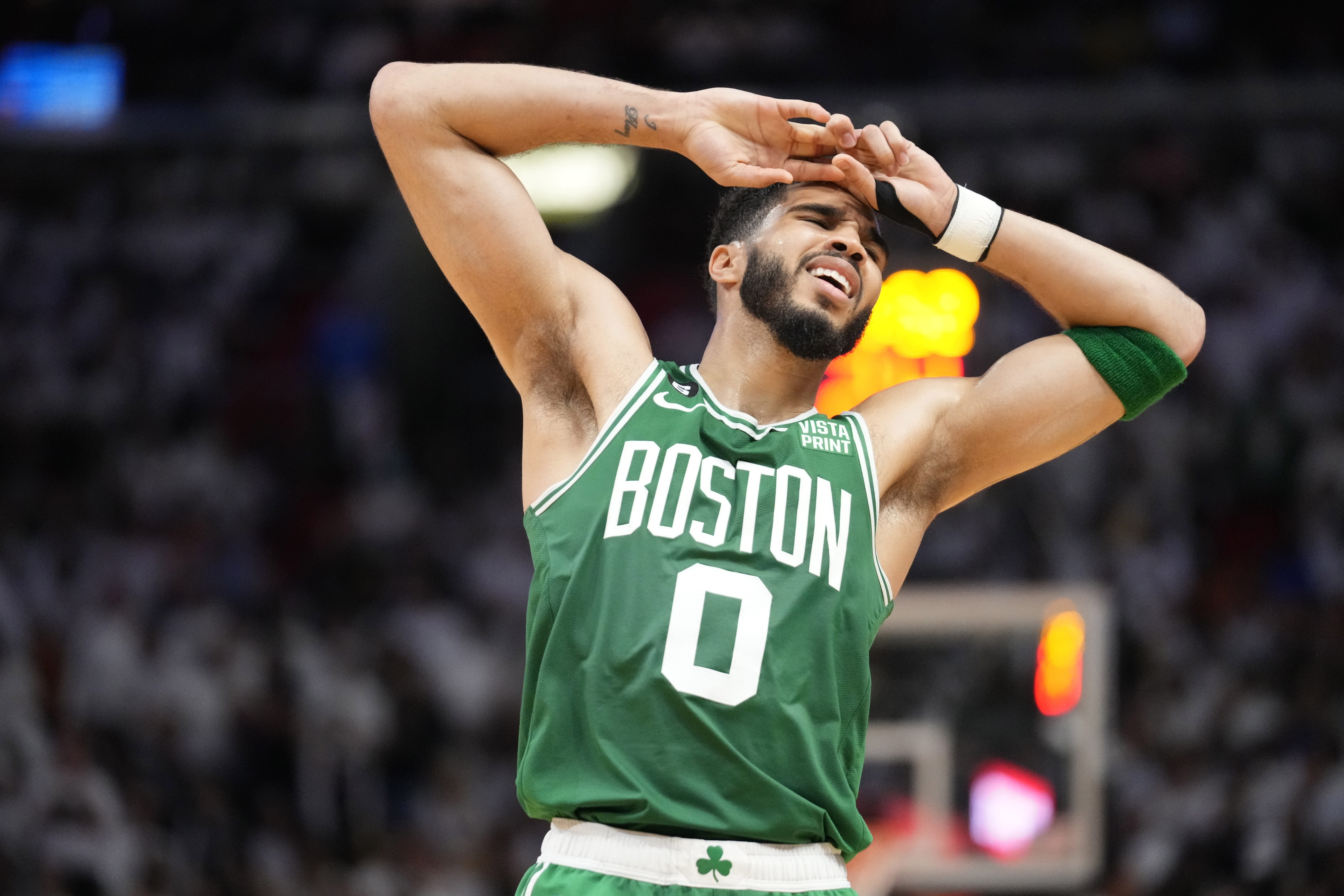 WATCH: Jayson Tatum Rolls Ankle In Heat-Celtics Game - Fastbreak on  FanNation