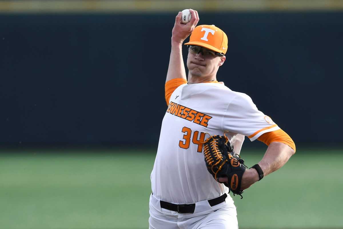 Tennessee Baseball Starts NCAA Tournament Against Charlotte 49ers