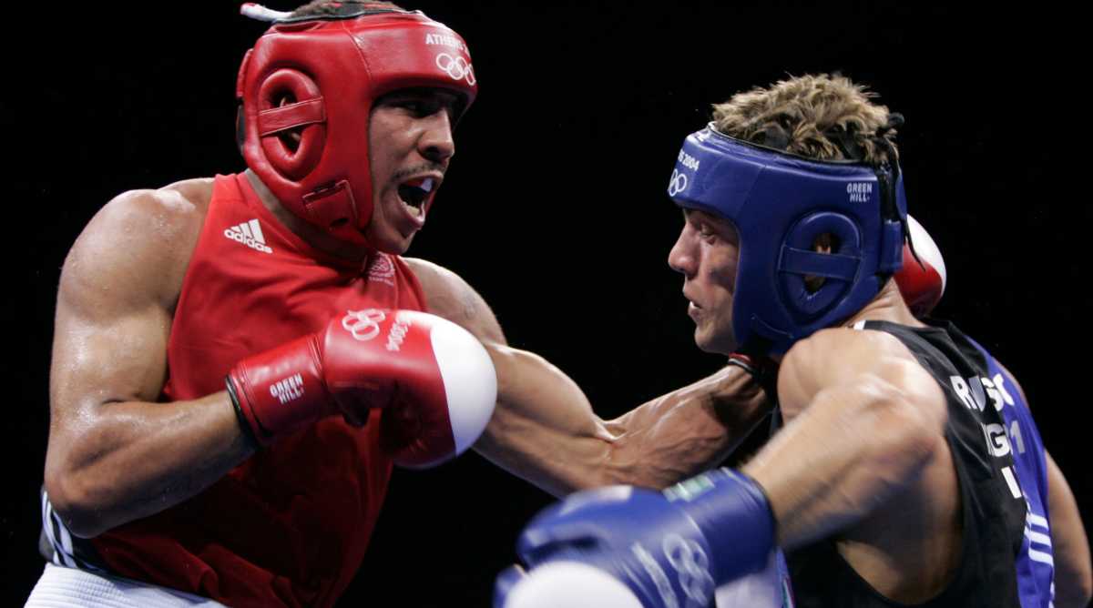 Andre Ward, left, won a gold medal in the light-heavyweight division at the Athens 2004 Olympics.