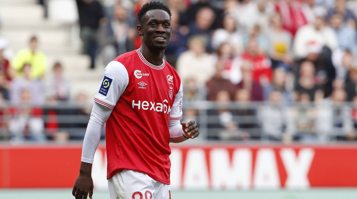 Folarin Balogun playing for Reims