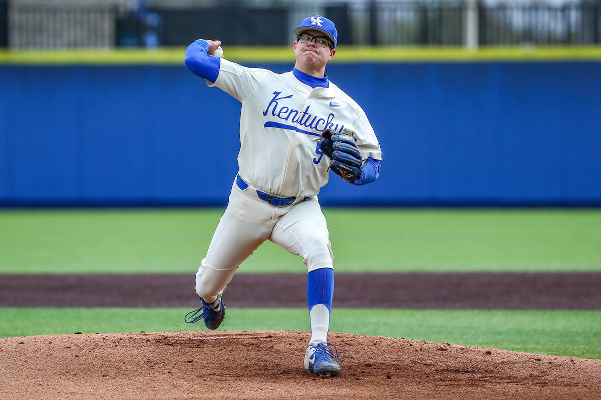 How Will Kentucky Juggle Pitching in NCAA Tournament Regional? Sports