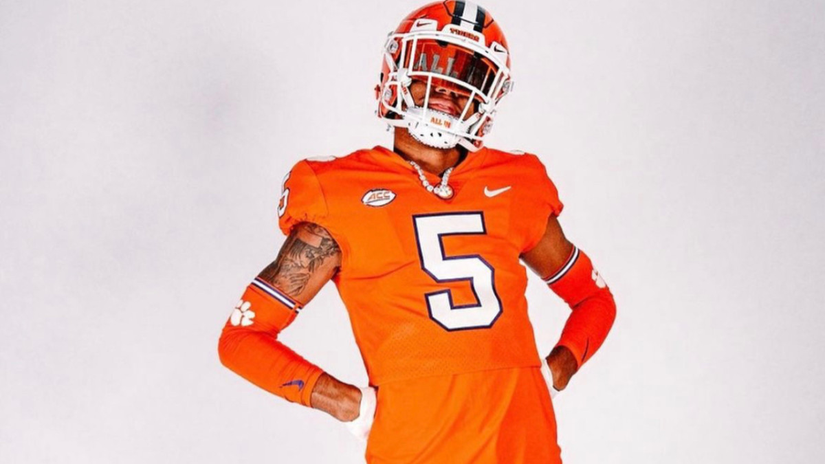 Priority Florida Gators WR Target TJ Moore Picks Clemson Sports Illustrated Florida Gators