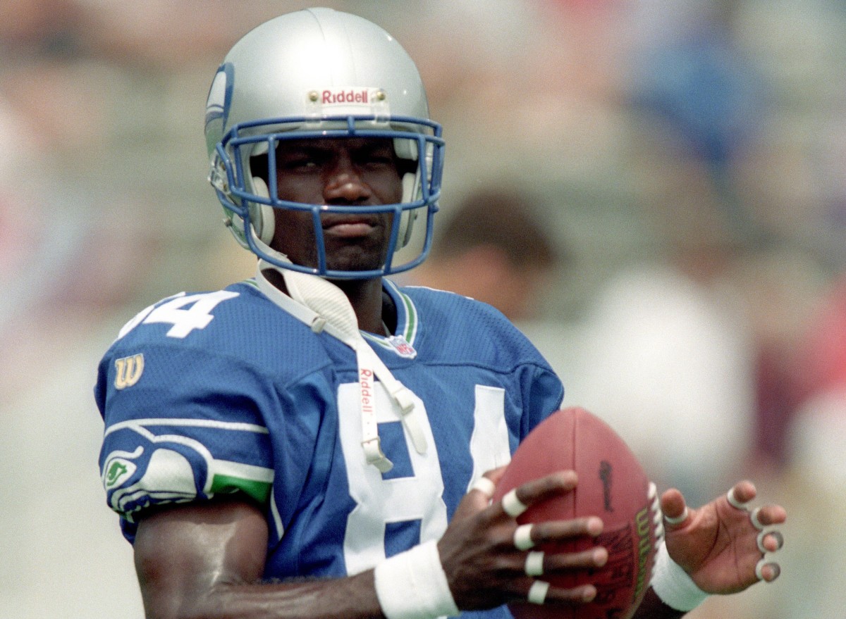 Seattle Seahawks Announce Official Return Date For 1990s Throwback Uniforms  - Sports Illustrated Seattle Seahawks News, Analysis and More