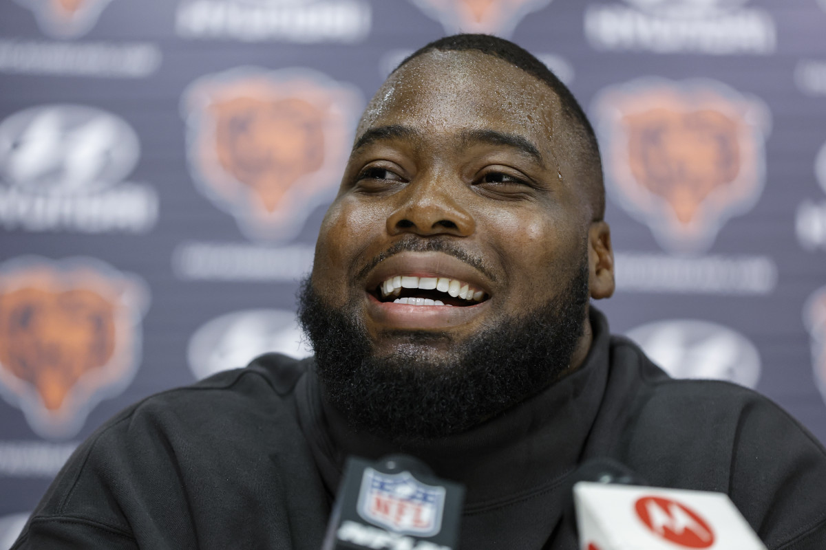 Right guard Nate Davis is back working with the Bears at OTAs.