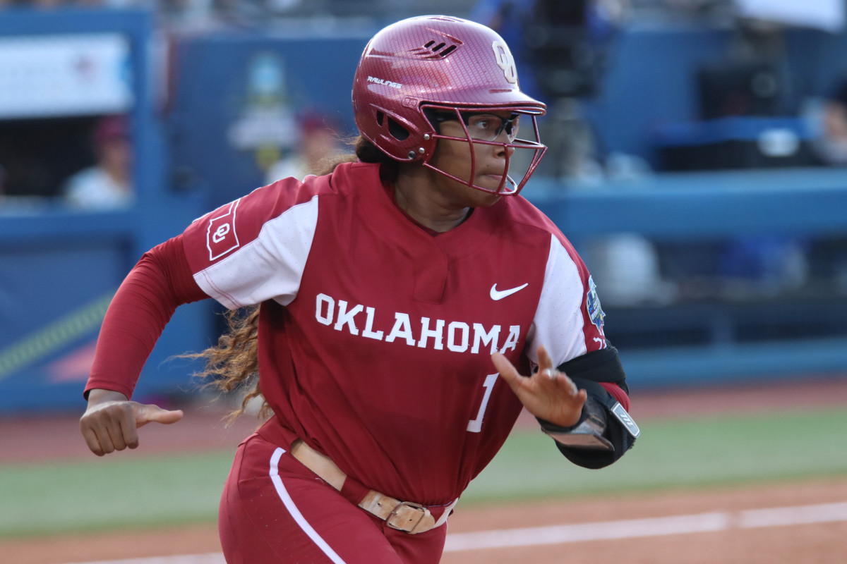 Cydney Sanders' power was on full display in OU's sweep over Iowa State to open Big 12 action in Norman. 