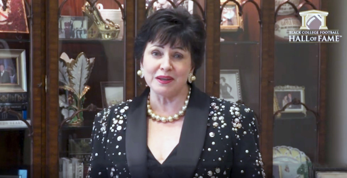 Gayle Benson Receives Black College Football Hall of Fame Founders