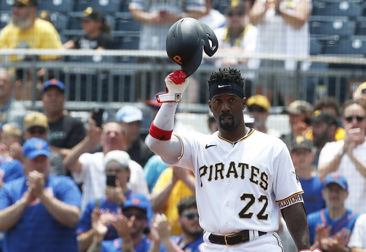 Pittsburgh Pirates' Andrew McCutchen Records 2,000th Career Hit in Win