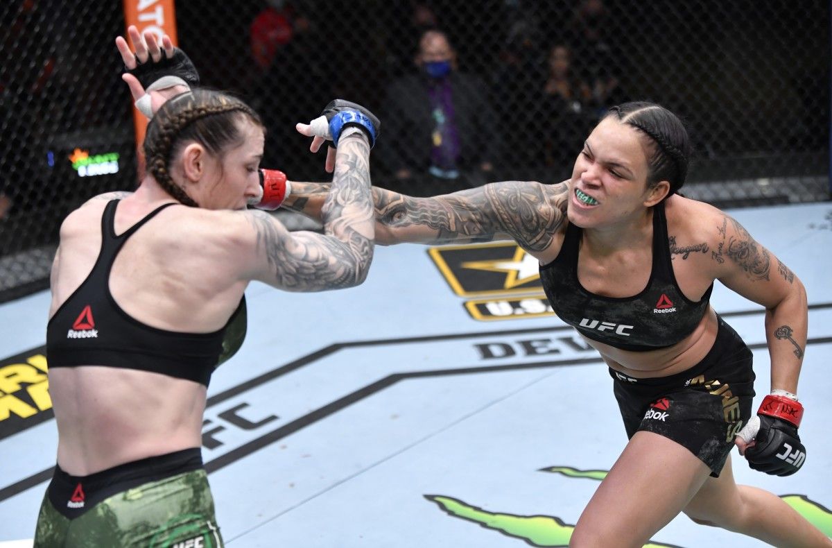 Amanda Nunes dominates Megan Anderson at UFC 259
