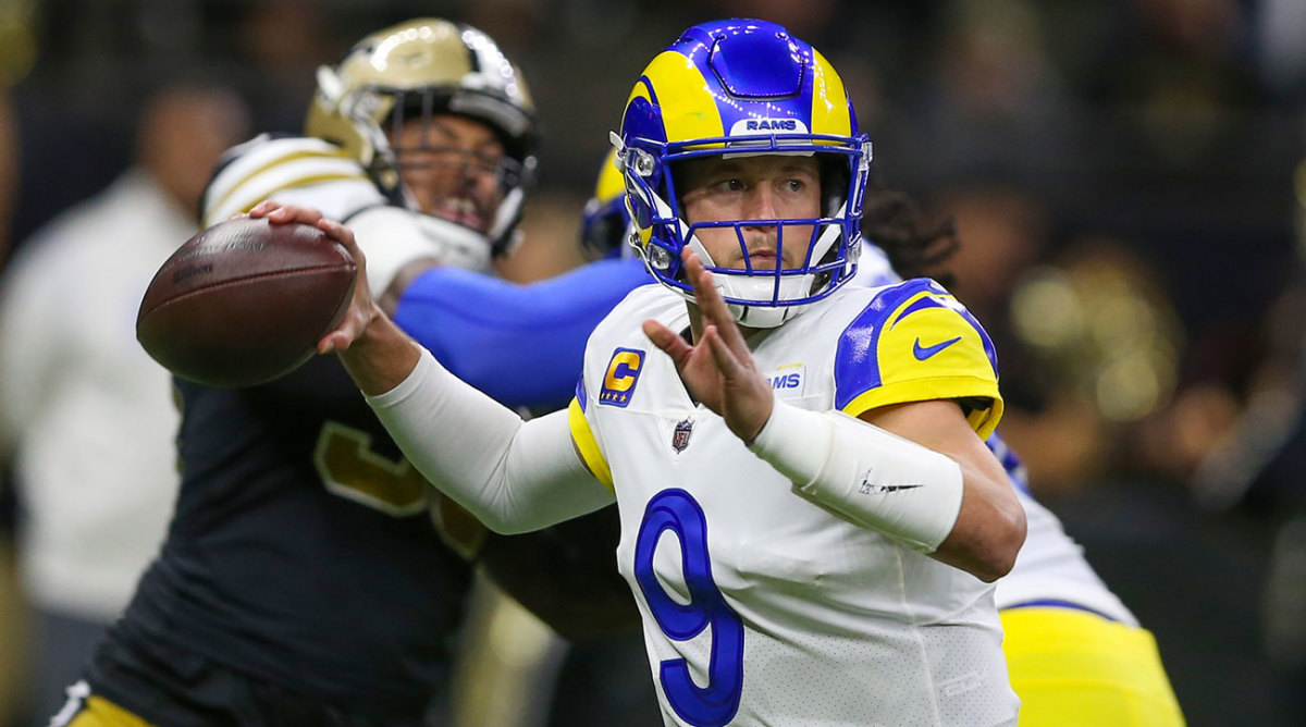 Matthew Stafford throws a pass for the Rams