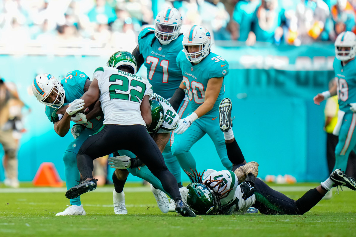 Jets' safety Tony Adams (22) makes a play in the 2022 NFL regular season finale