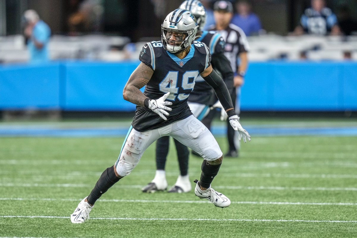 Panthers LB Frankie Luvu