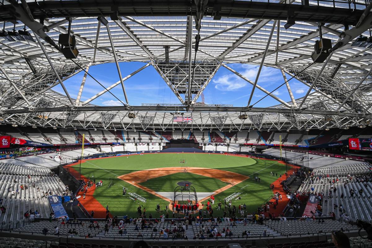 West Ham stadium transformed for baseball & MLB London Series - Futbol on  FanNation
