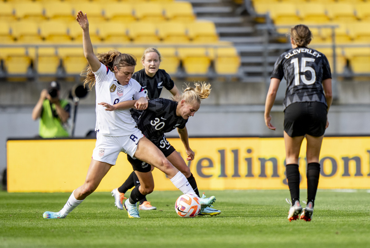 U.S. national team defender Sofia Huerta in action, battles for the ball vs New Zealand Ferns.