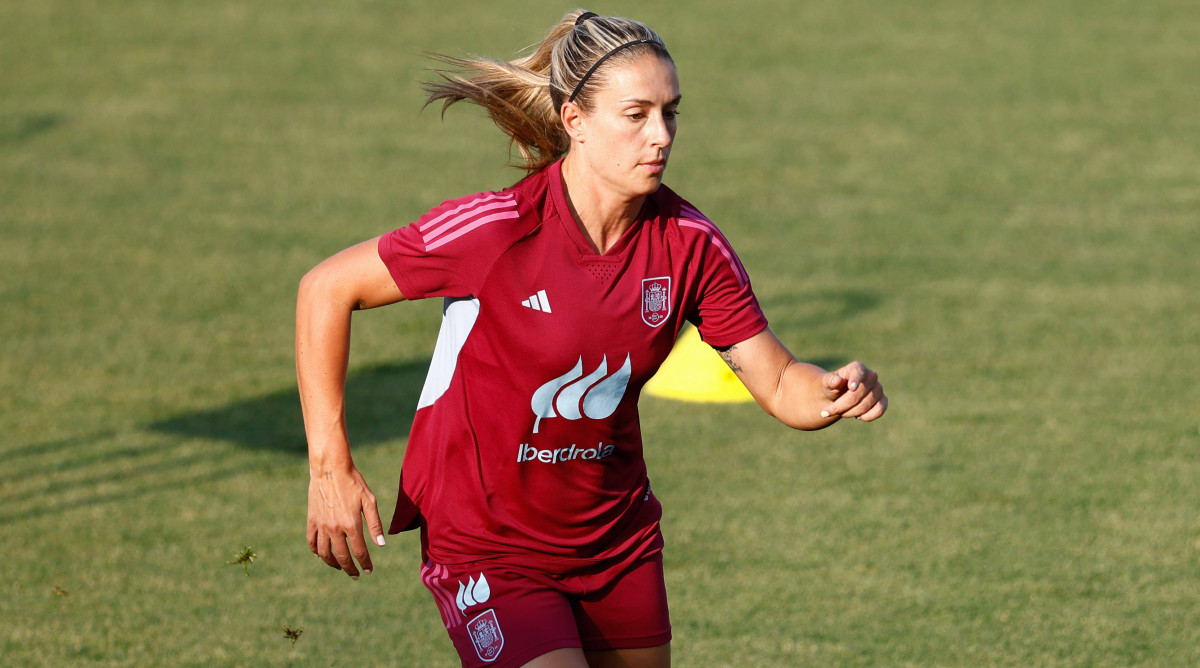 Alexia Putellas trains with Spain's women's national team ahead of the World Cup.