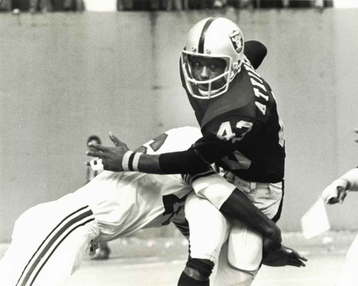 Raiders' safety Atkinson was undersized, but not underrated