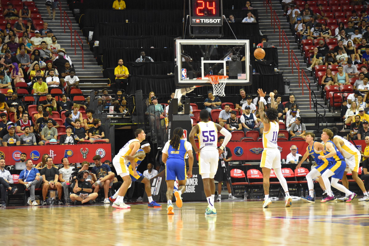 Jalen Hood-Schifino (11) shoots a free throw in Thomas & Mack Center during NBA Summer League.