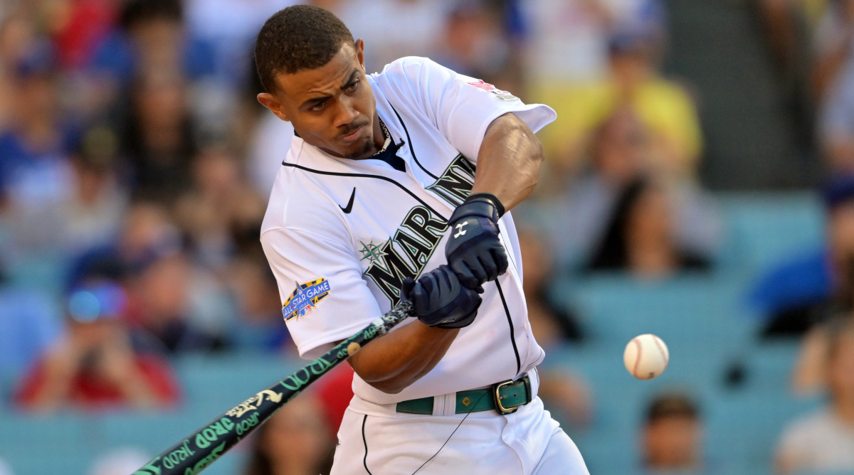 Mariners outfielder Julio Rodriguez hits during the 2022 Home Run Derby