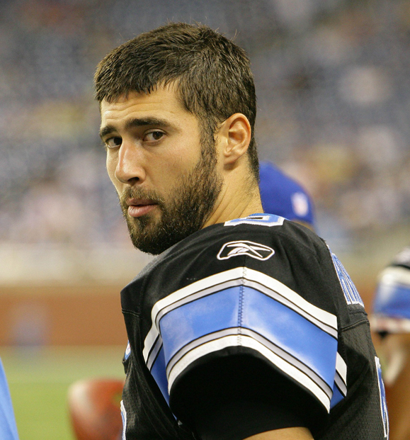 Who wants to see the Detroit #Lions bring back that black uniforms
