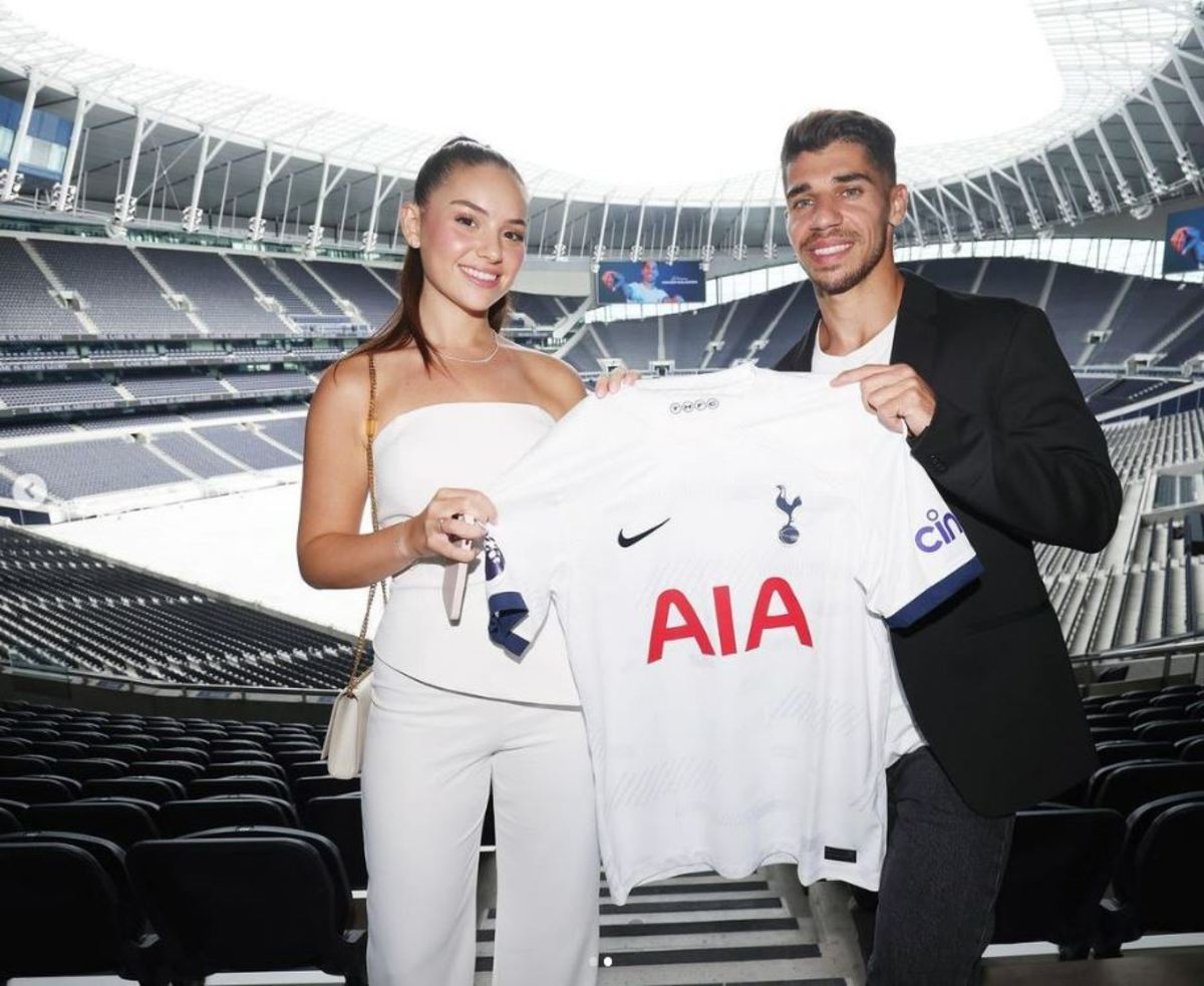Manor Solomon and girlfriend Dana Voshina pictured at the Tottenham Hotspur Stadium in July 2023