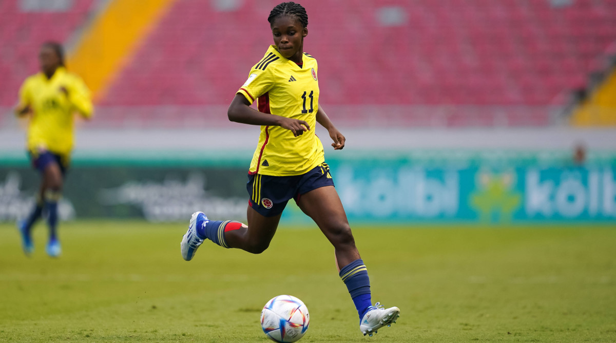 Colombia's Linda Caicedo controls the ball during the FIFA U20 Women's World Cup in 2022.