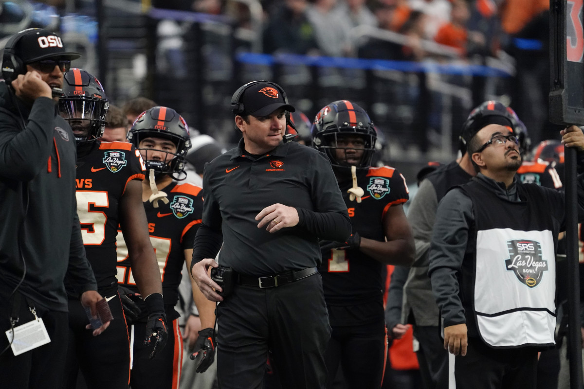 Dec 17, 2022; Las Vegas, NV, USA; Oregon State Beavers head coach Jonathan Smith watches from the sideline during the second half against the Florida Gators at the Las Vegas Bowl at Allegiant Stadium. Mandatory Credit: Lucas Peltier-USA TODAY Sports