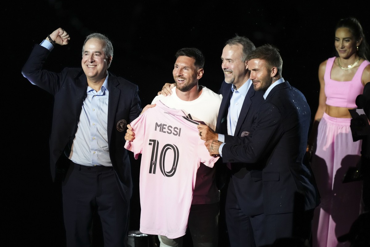 Leo Messi con Jorge Mas, Inter Miami CF co-owner Jose Mas