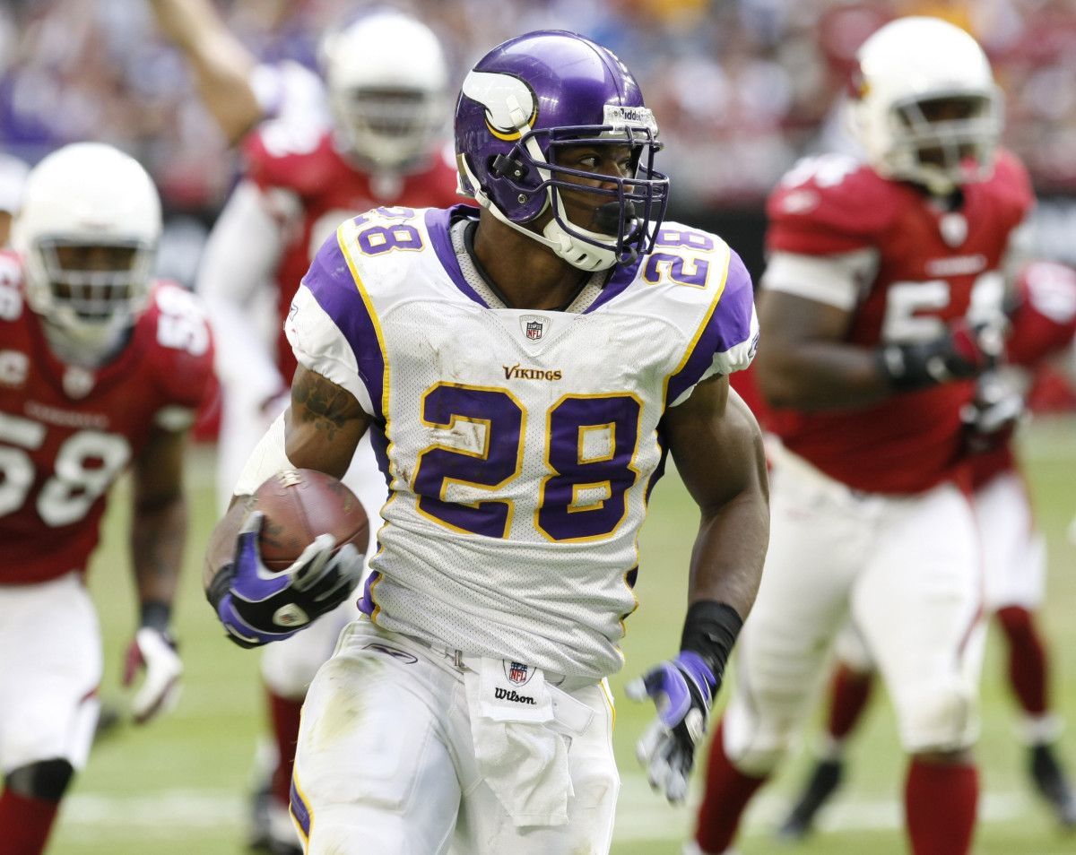 Minnesota Vikings Uniforms Ranked 13th Best in the NFL by AI